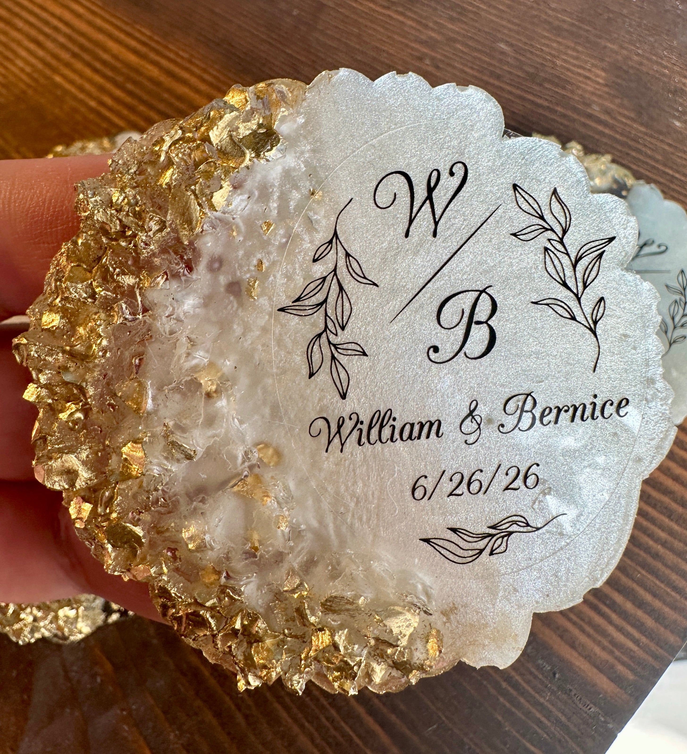 Custom Resin Gold Epoxy Magnet Wedding Favors Personalized Heart Round Floral Bridal Shower Engagement Party Guest Gifts