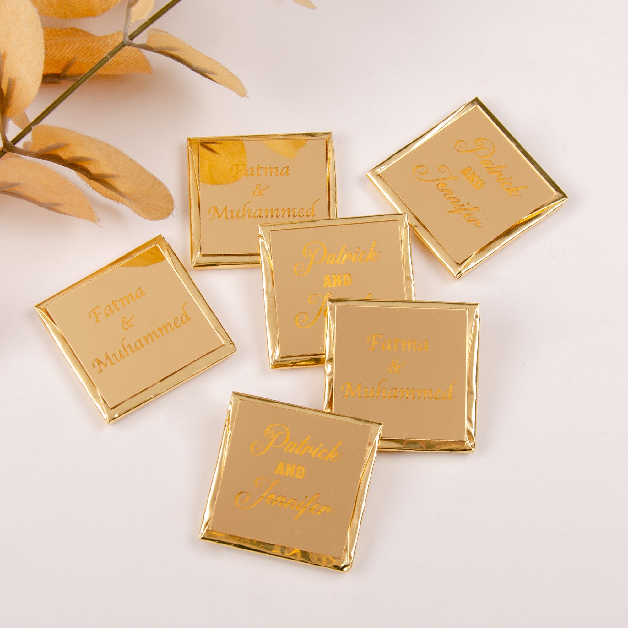 Set of 50 Personalized Wedding Chocolates with Plexi