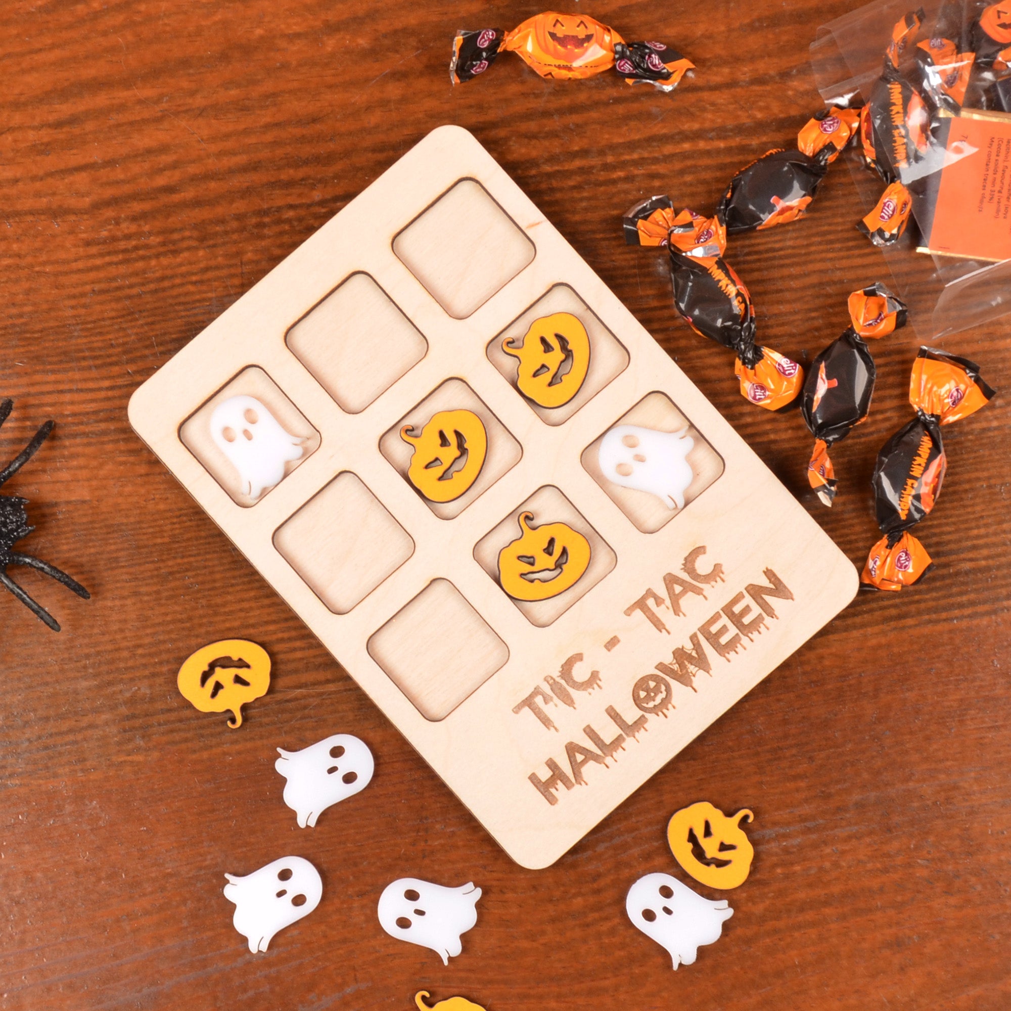Wooden Halloween Tic Tac Toe Board