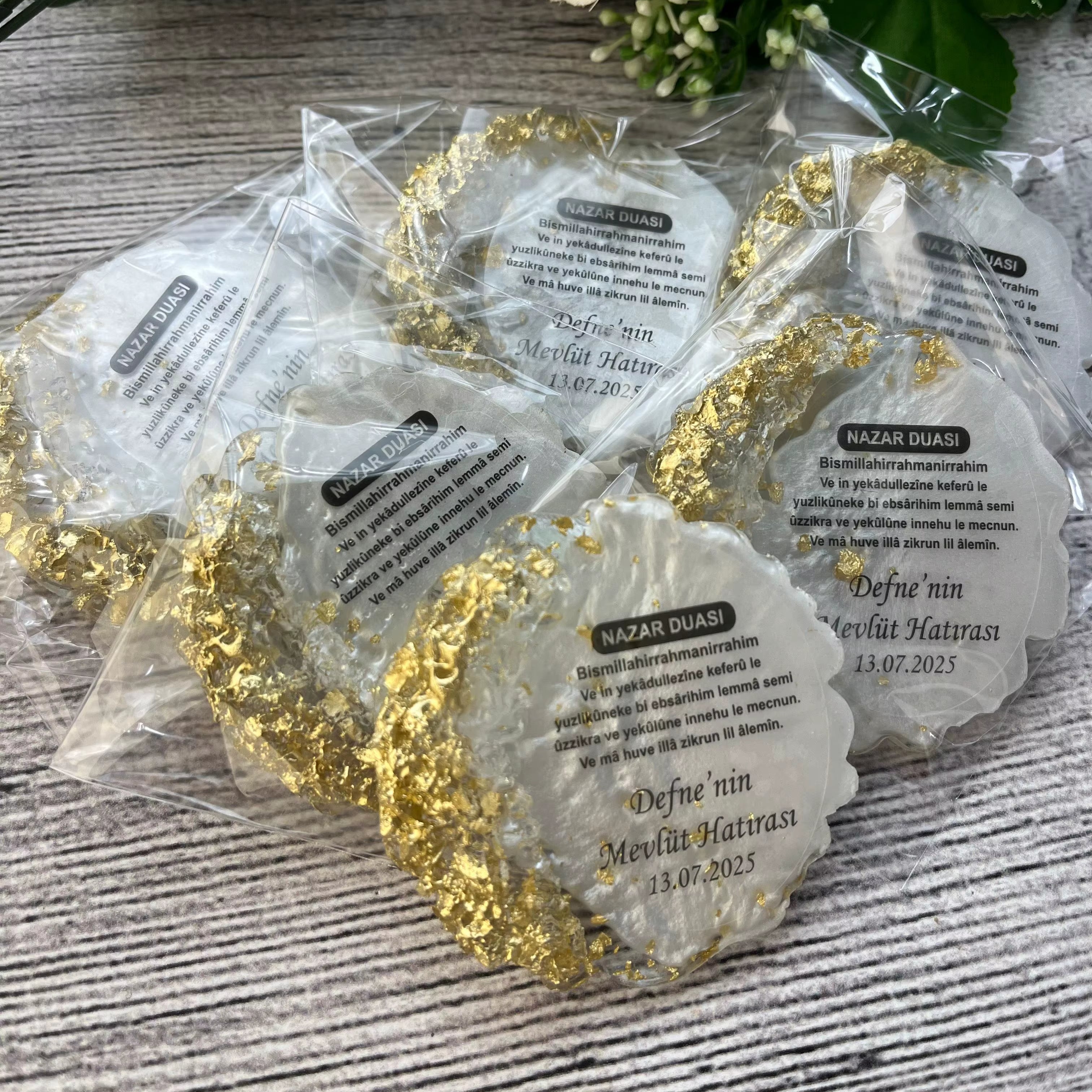 Customizable Resin Gold Magnet Epoxy Personalized Wedding Bridal Shower Gift New Year Bulk Party Favor for Guests