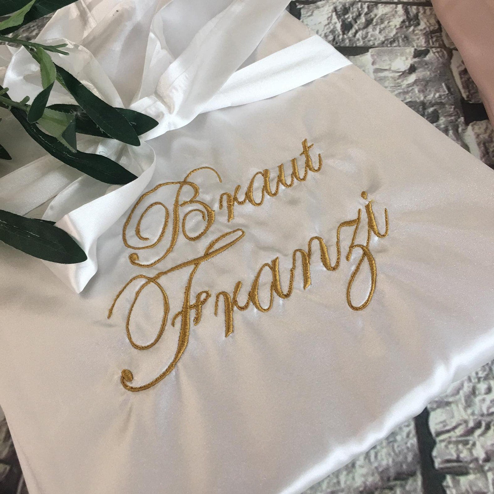 Personalisiertes besticktes Braut- und Brautjungfern-Geschenkset