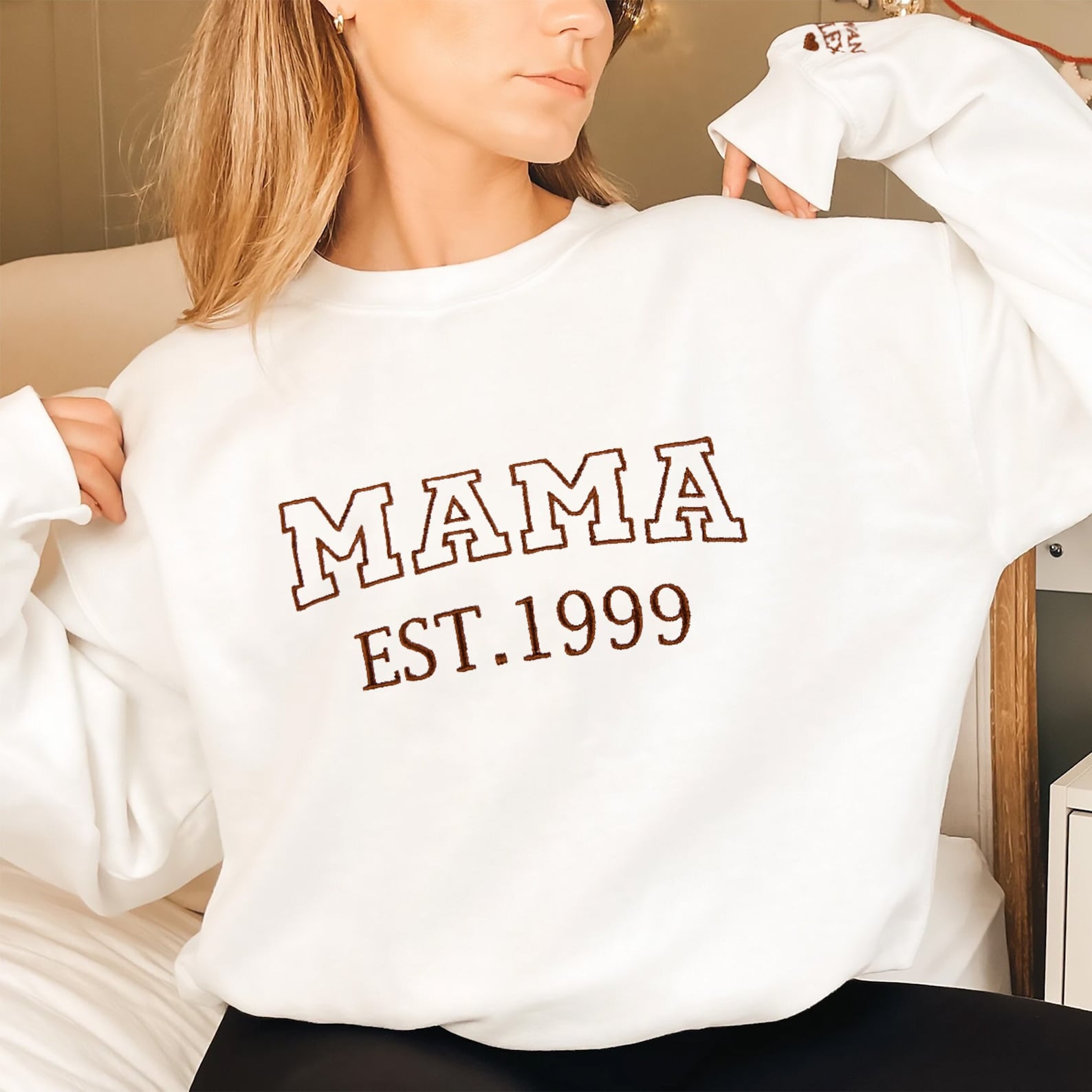 Personalized MAMA Sweatshirt with Kids name | Embroidered Design