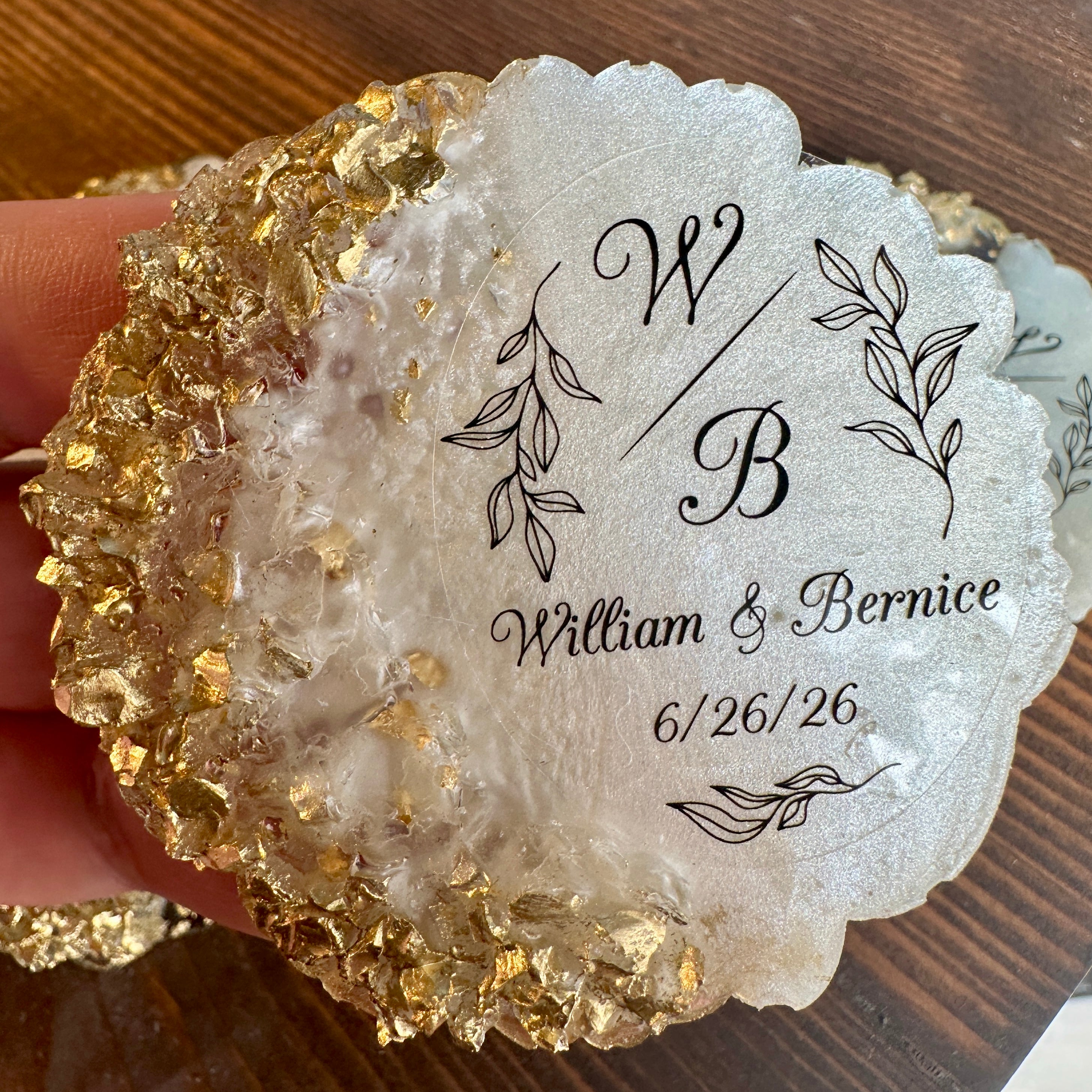 Custom Resin Gold Epoxy Magnet Wedding Favors Personalized Heart Round Floral Bridal Shower Engagement Party Guest Gifts