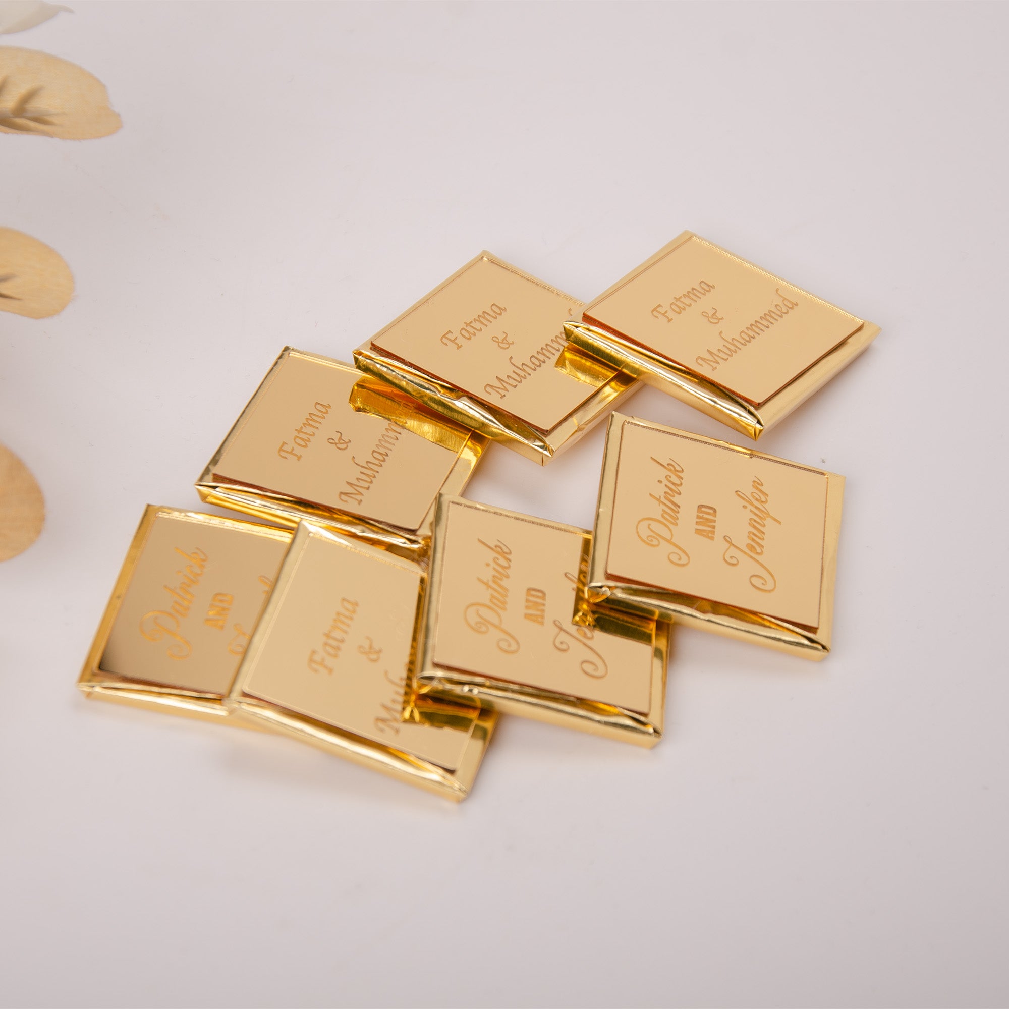 Set of 50 Personalized Wedding Chocolates with Plexi