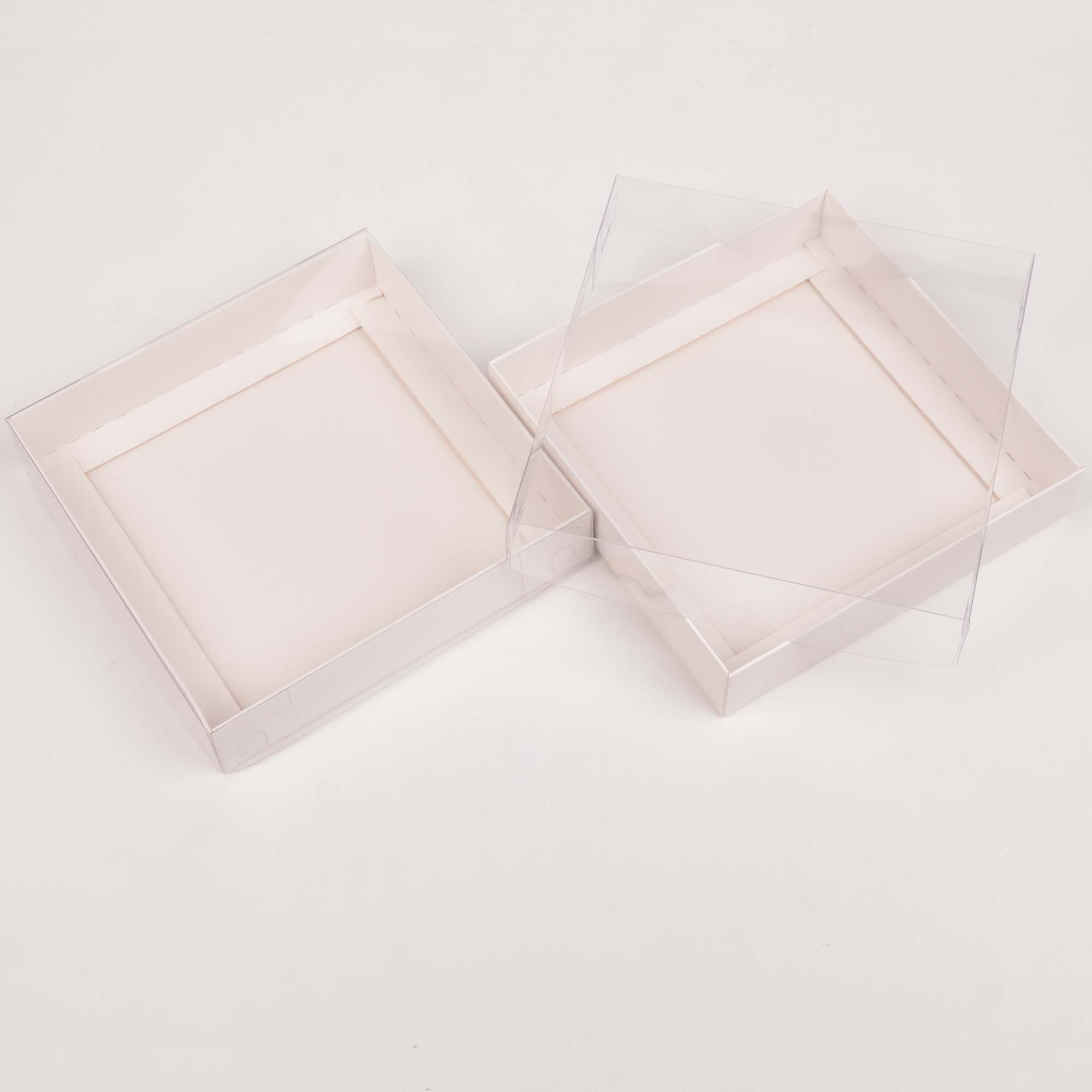 15x15x3 cm Cardboard Box with Clear Lid