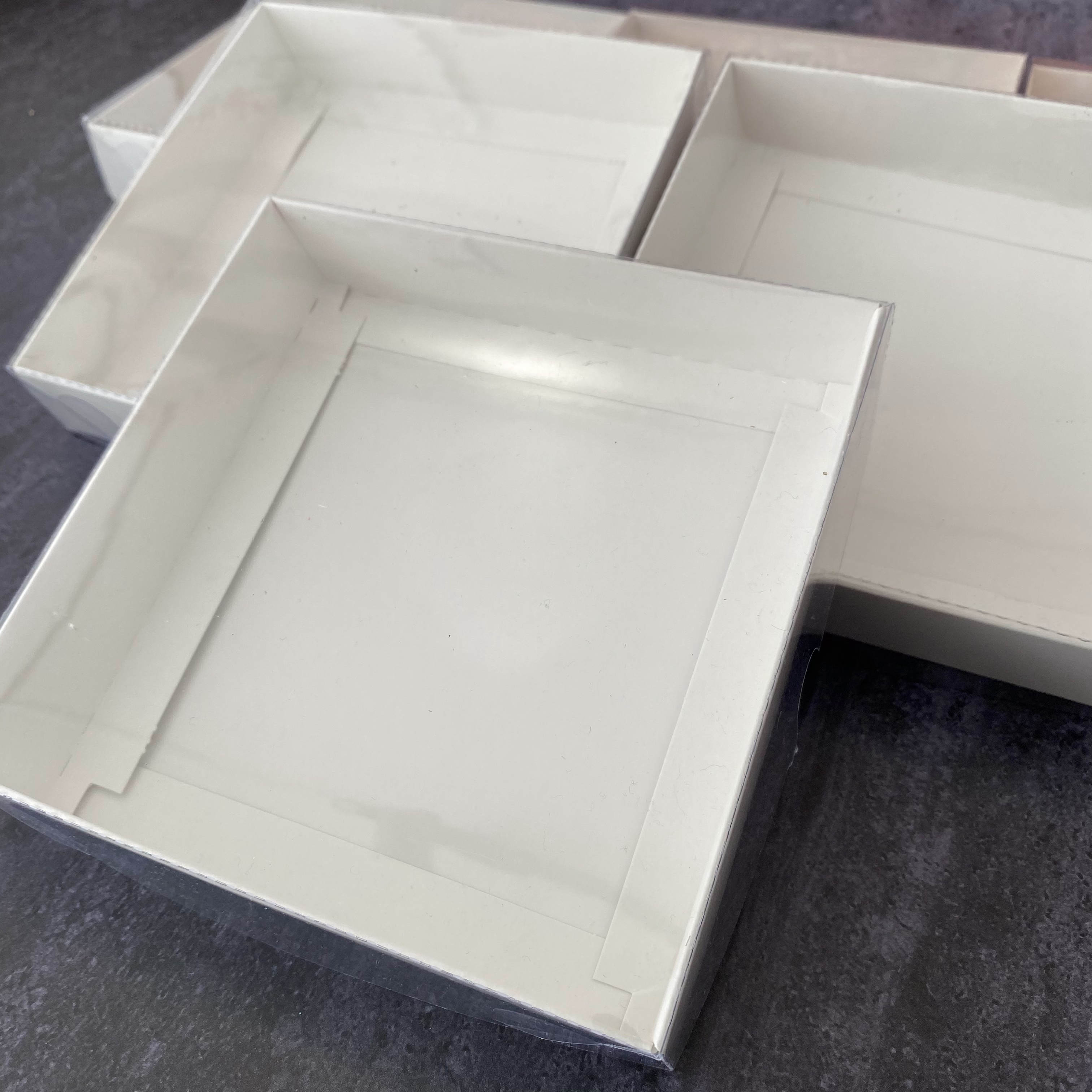 12x12x3 cm Cardboard Box with Clear Lid