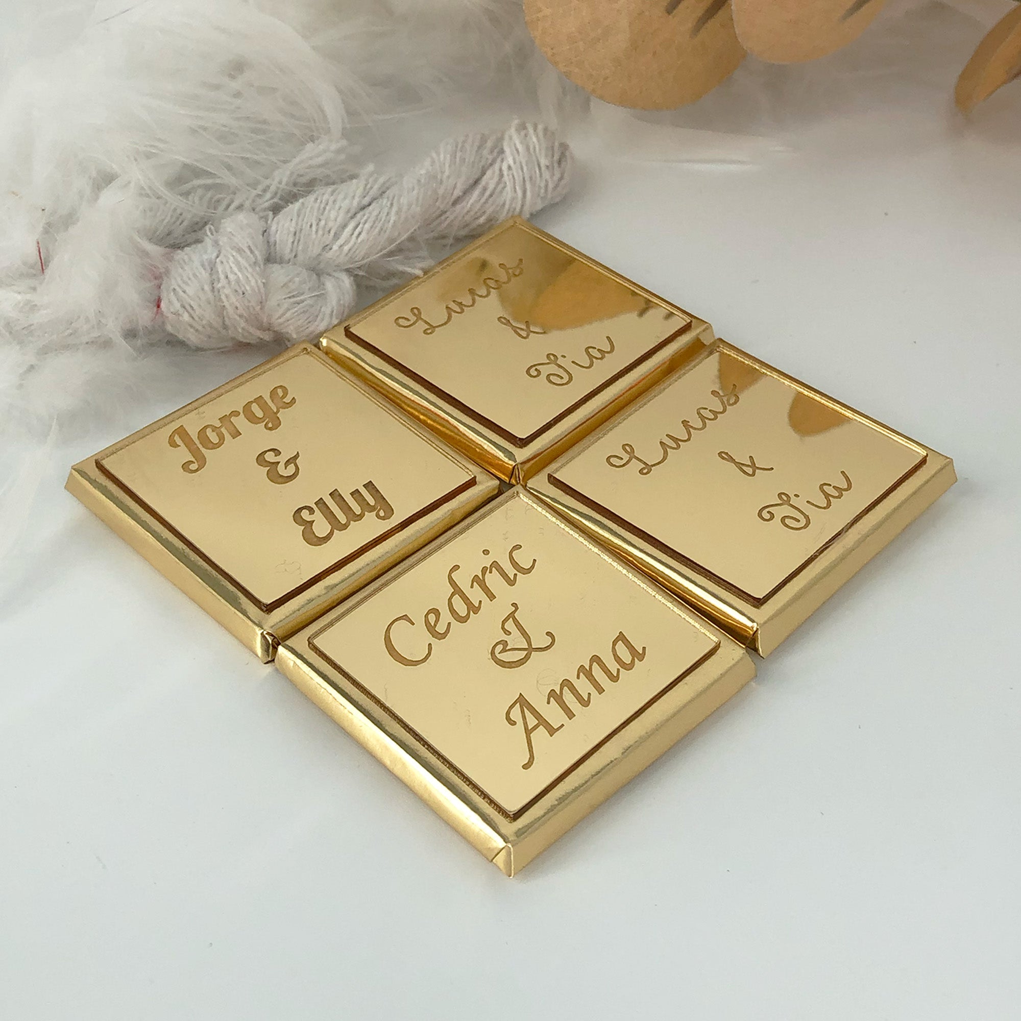 Set of 50 Personalized Wedding Chocolates with Plexi