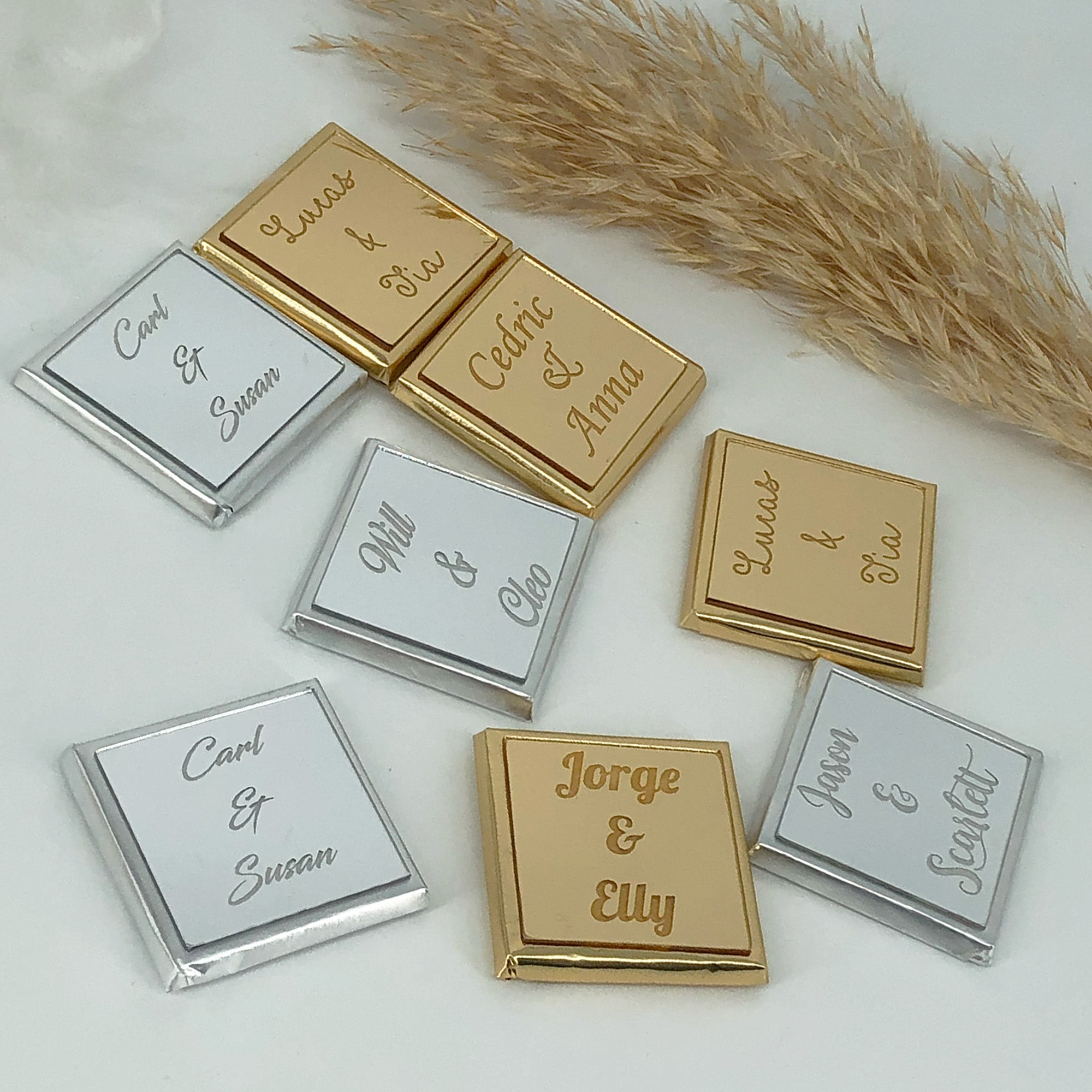 Set of 50 Personalized Wedding Chocolates with Plexi