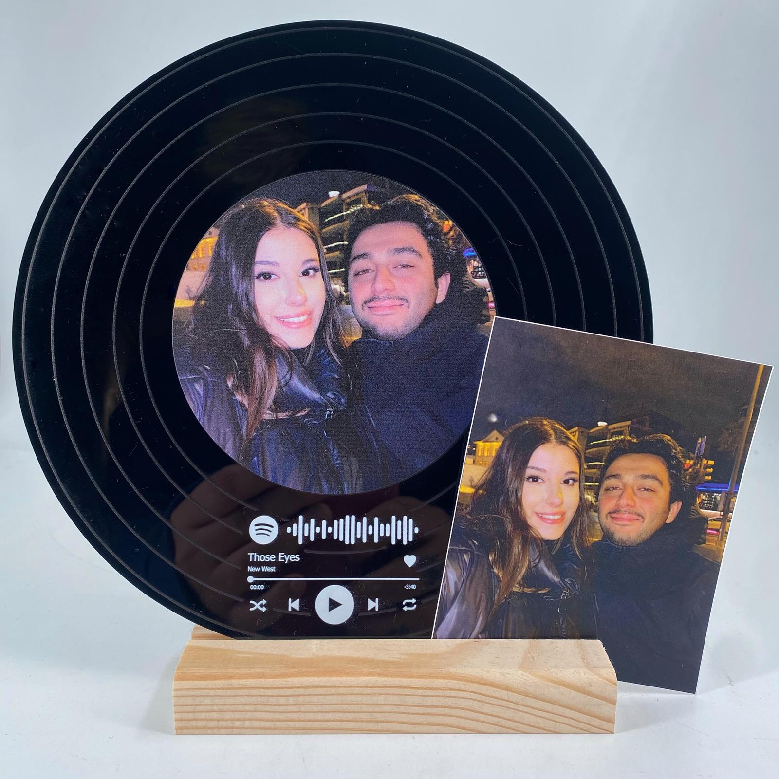 Regalo musicale con placca nera