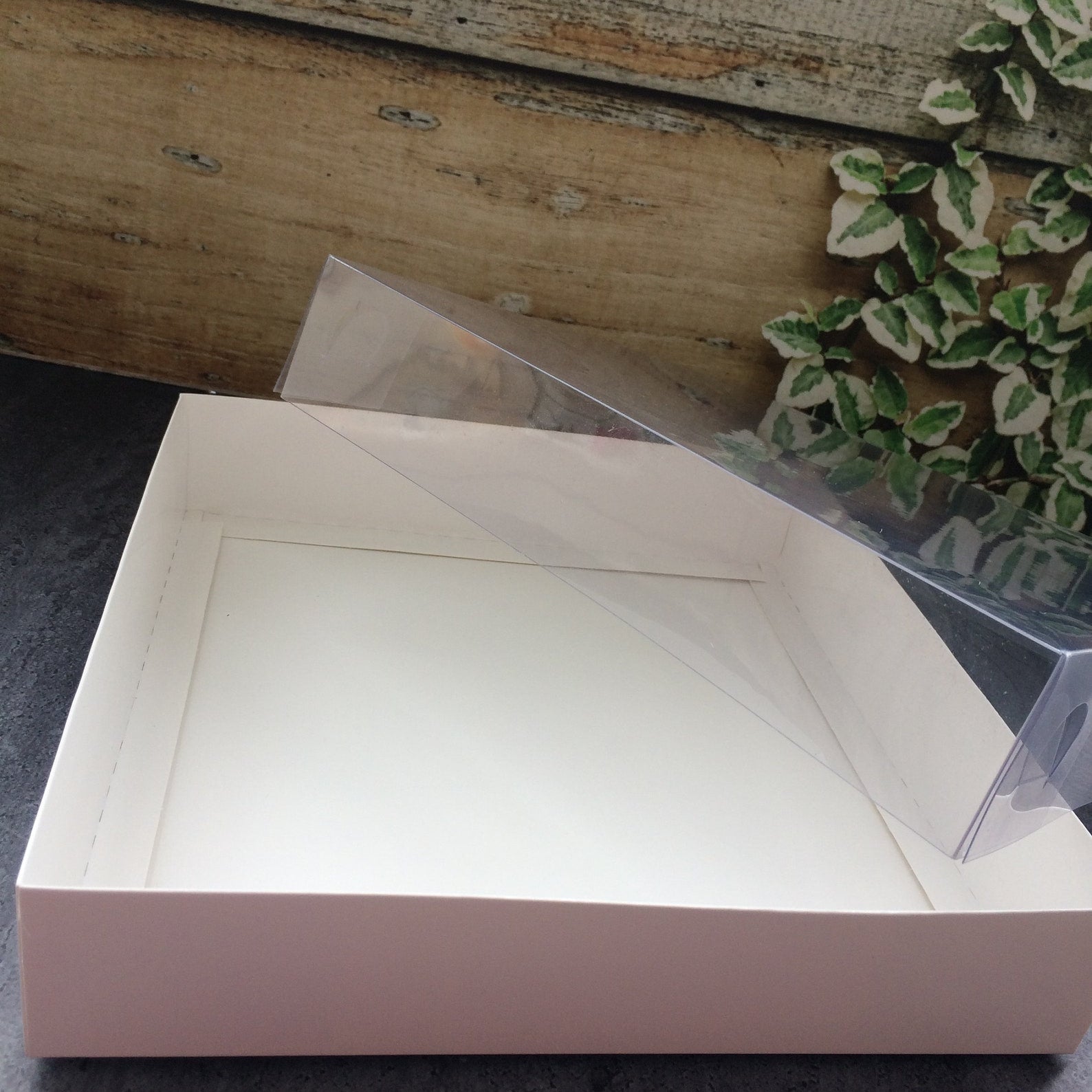 25x25x5 Multipurpose Big Gift Box