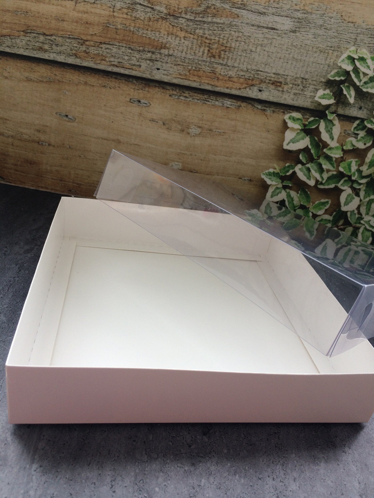 25x25x5 Multipurpose Big Gift Box