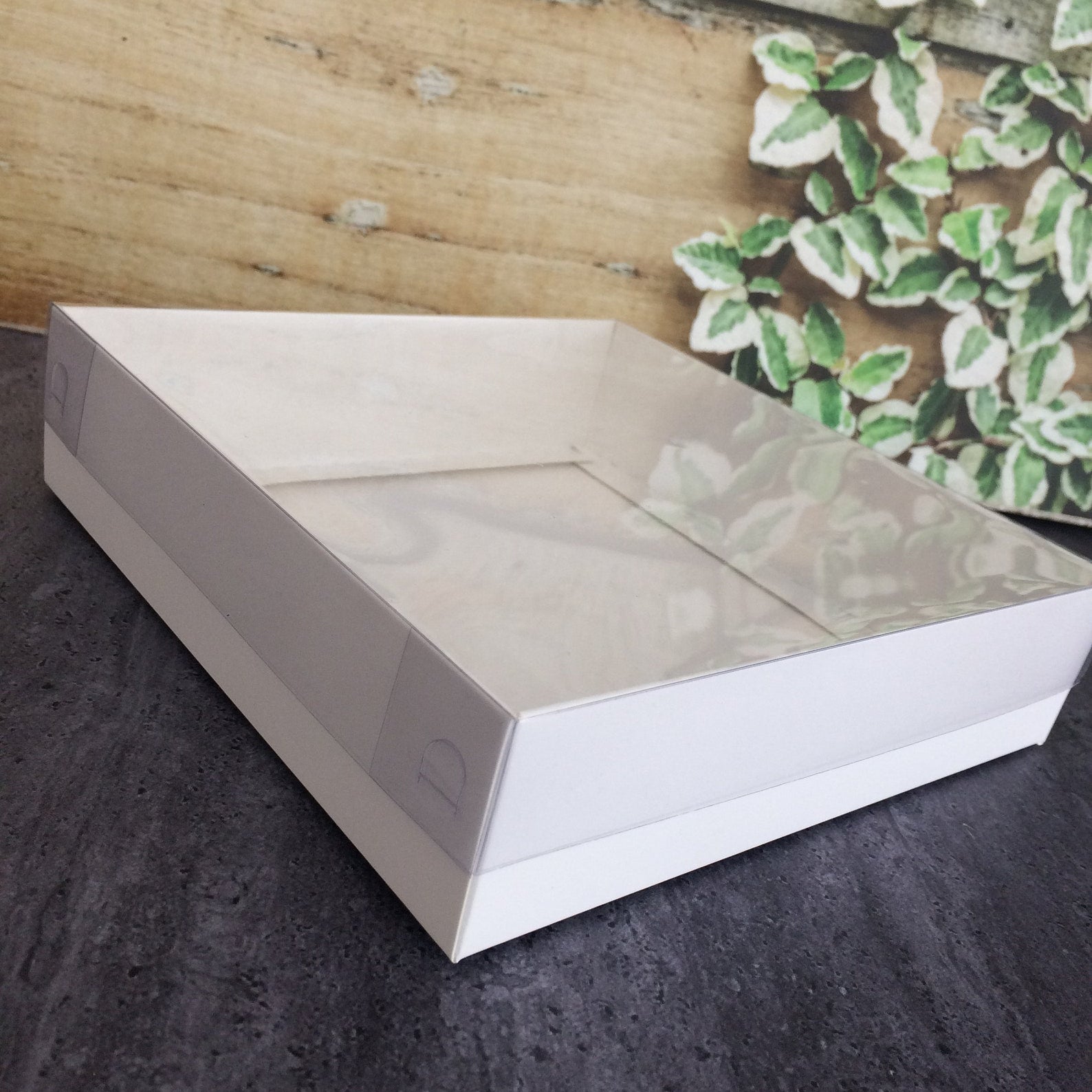 Grand coffret cadeau polyvalent 20x20x5 cm