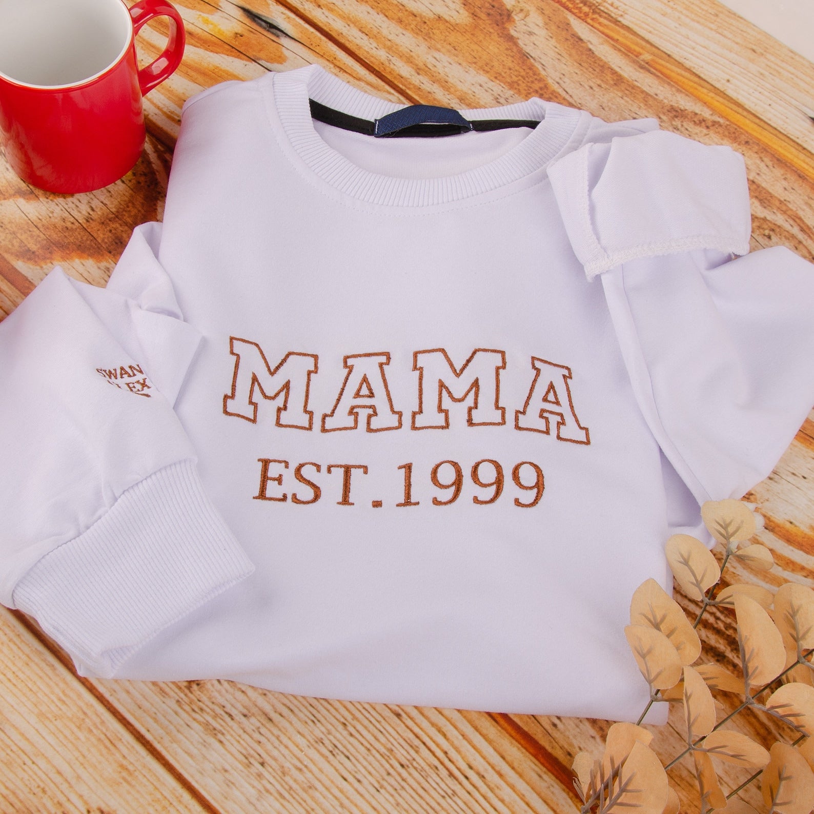 Personalized MAMA Sweatshirt with Kids name | Embroidered Design
